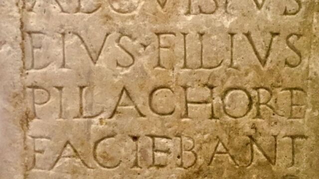 Clauzetto lapide scolpita da Giovanni Antonio e Alvise Pilacorte frammento altare